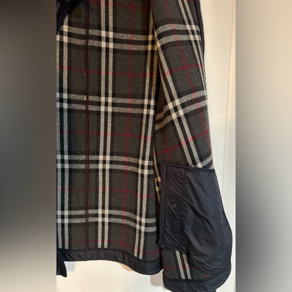 Men’s Burberry Vintage Lightweight Bomber Jacket - Picture 6 of 9